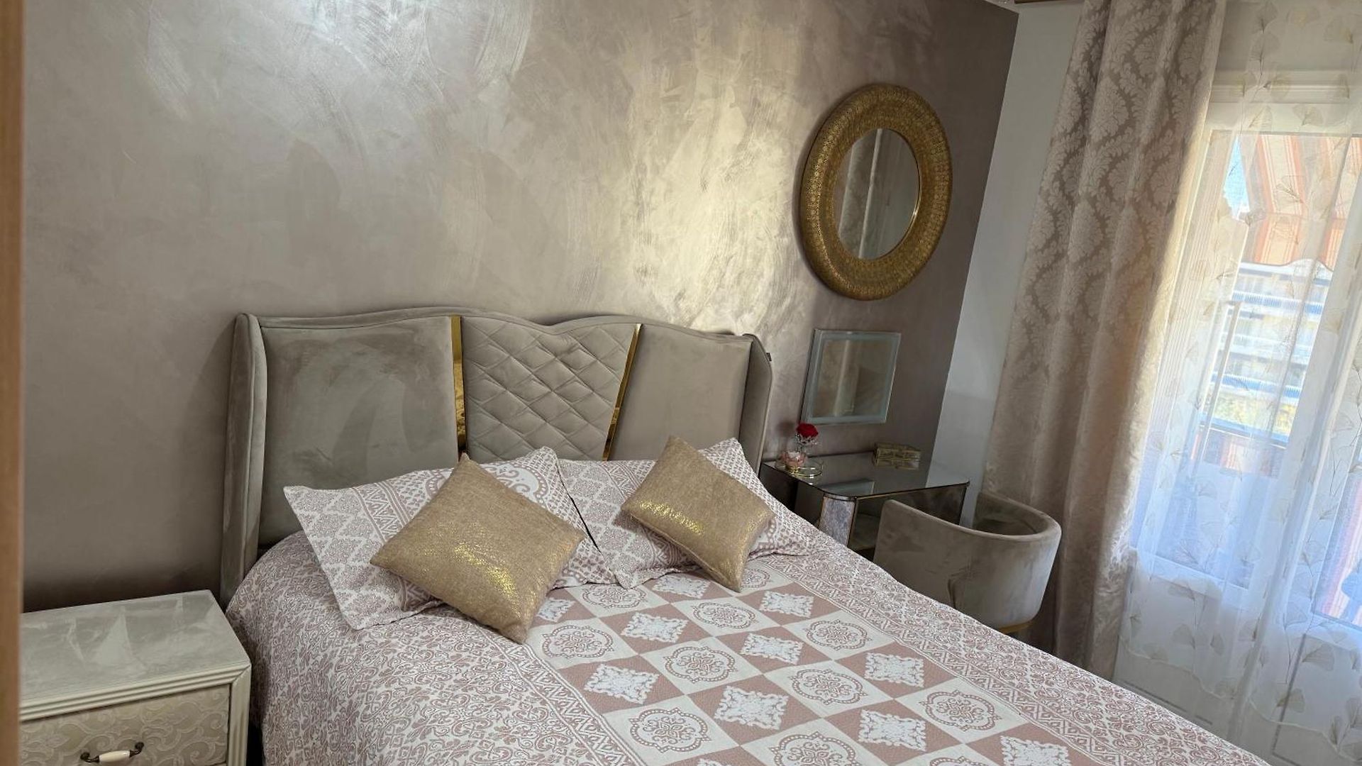 Emotion Vip Apartment