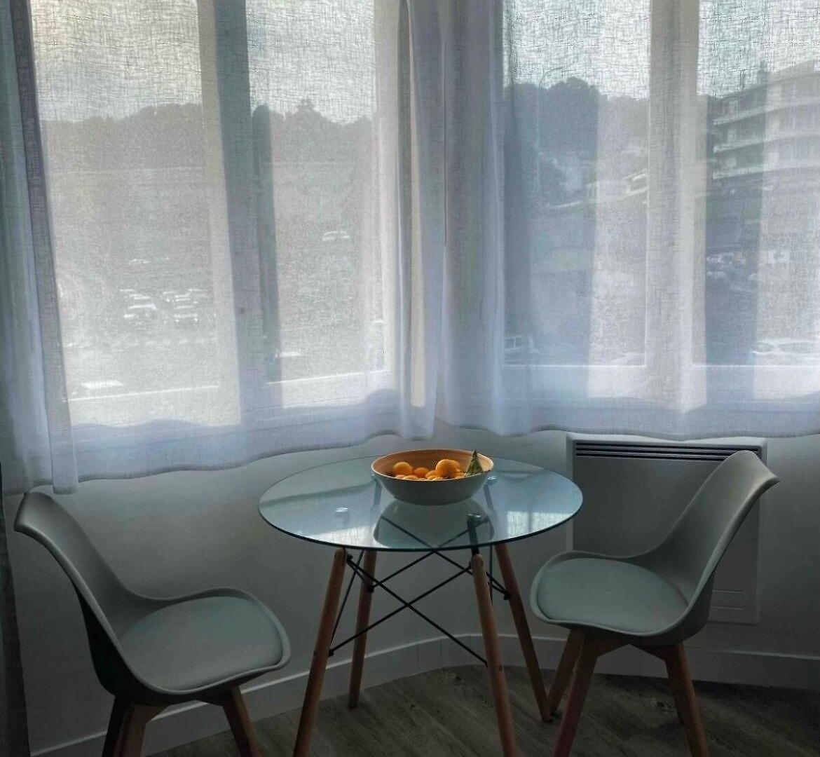 Appartement Chateauneuf, Rénové Avec Emplacement