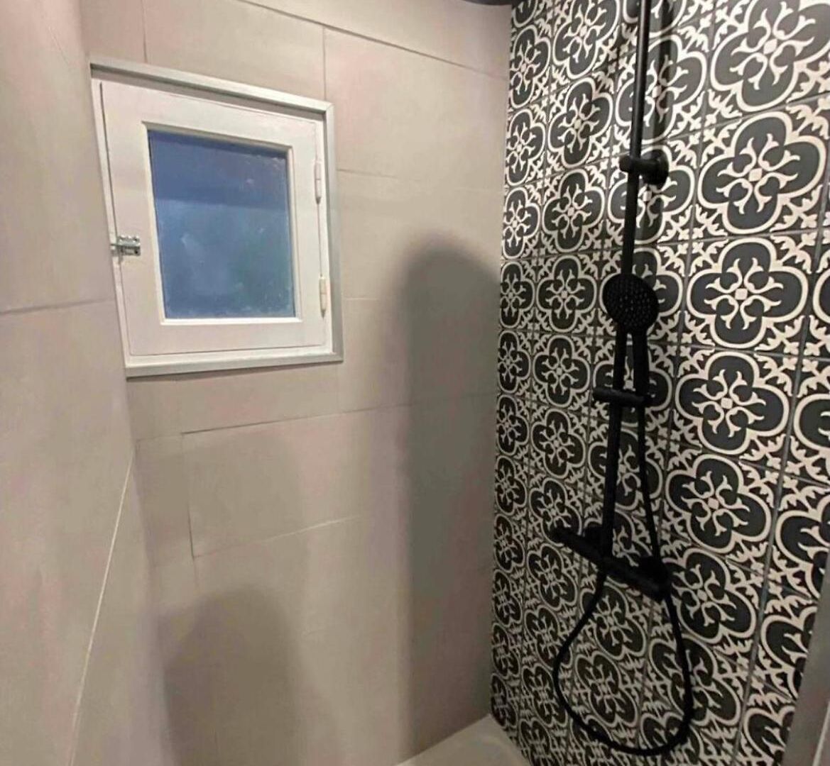 Appartement Chateauneuf, Rénové Avec Emplacement Nice