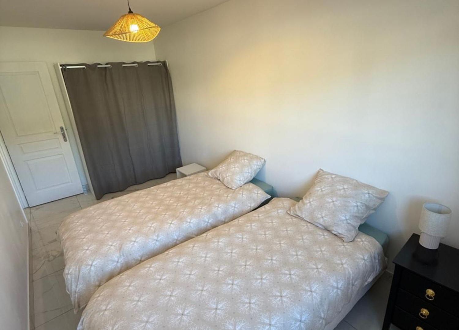 Appartement Magnifique 3 Pièces à 100m De La