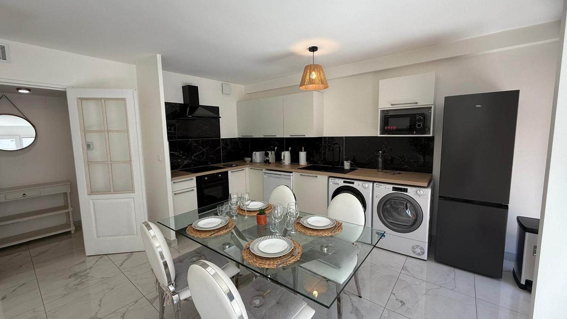 Appartement Magnifique 3 Pièces à 100m De La