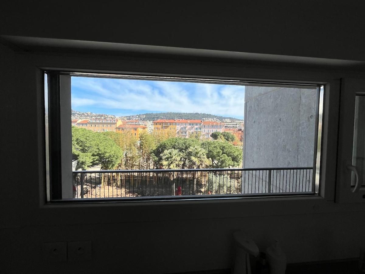3 Pièces Au Pied De La Promenade Du Paillon Appartement *