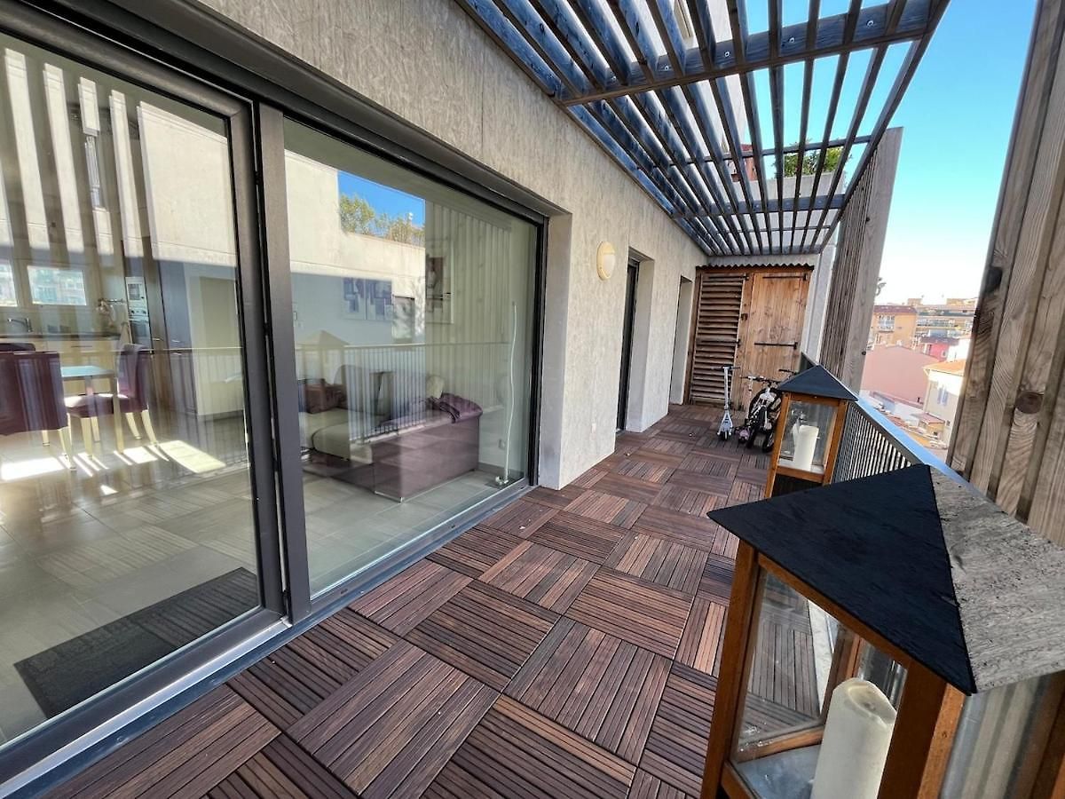 3 Pièces Au Pied De La Promenade Du Paillon Appartement Nice