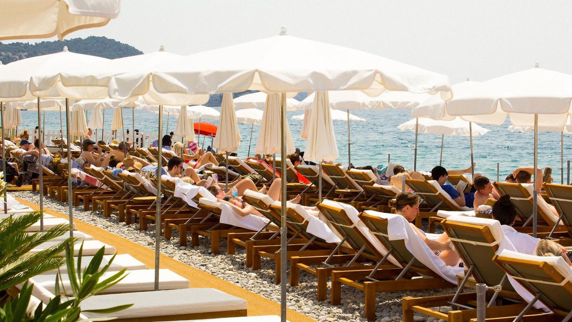 Victoria Hotel 4*