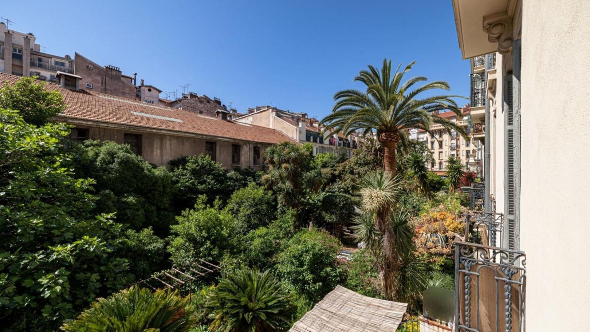 Joffre 49-d - Charming 2 Bedroom - Carré D'or Appartement