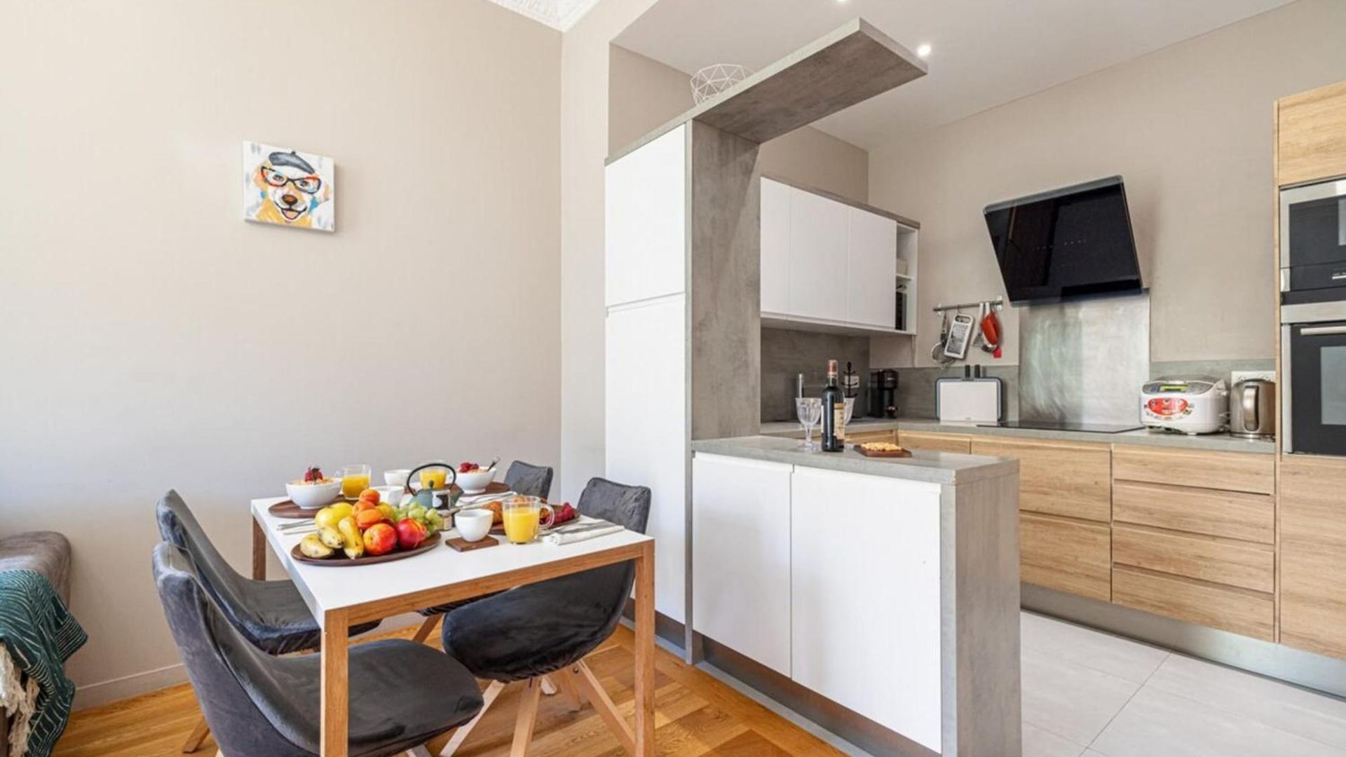 Joffre 49-d - Charming 2 Bedroom - Carré D'or Appartement *