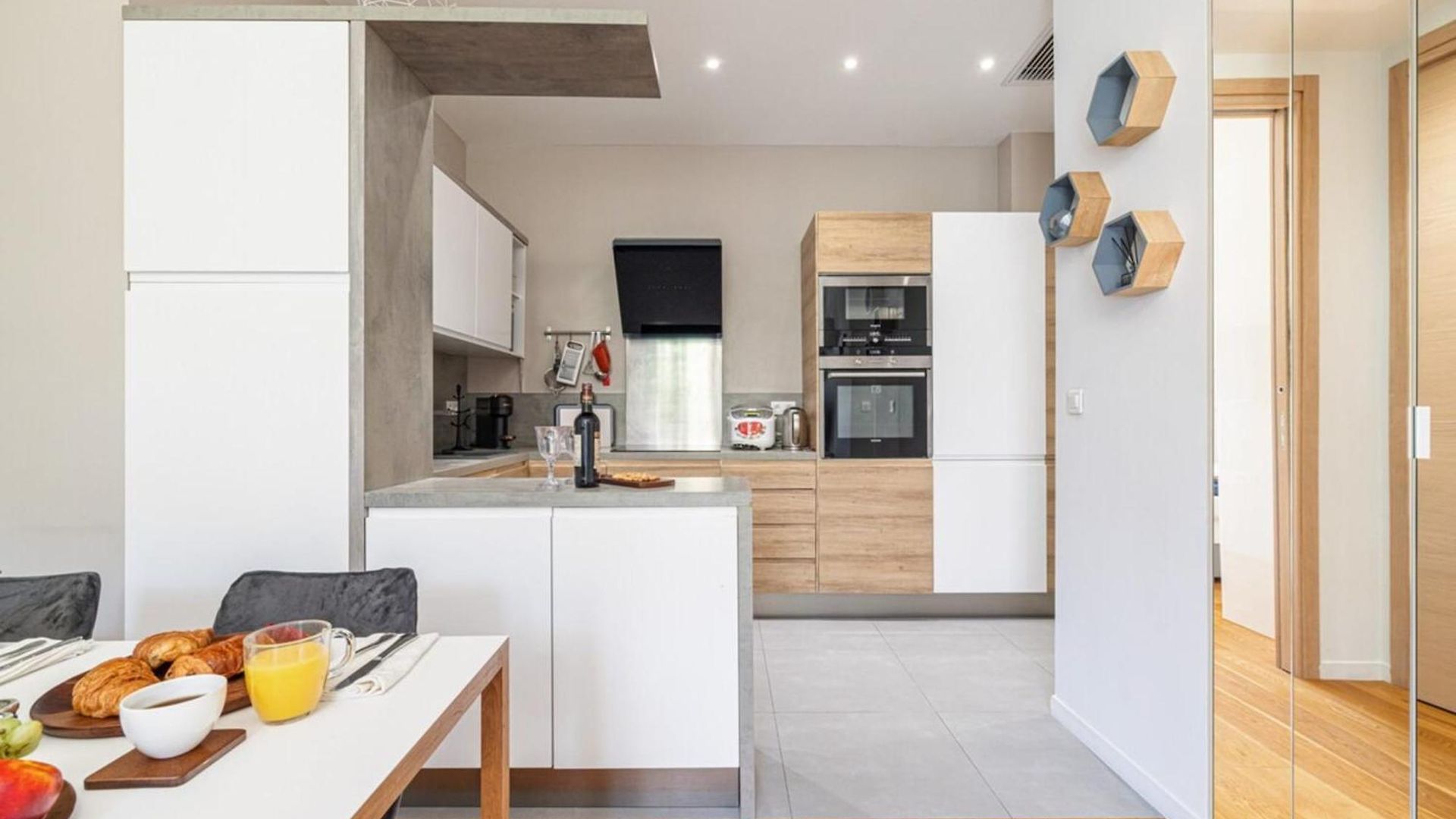 Joffre 49-d - Charming 2 Bedroom - Carré D'or Nice