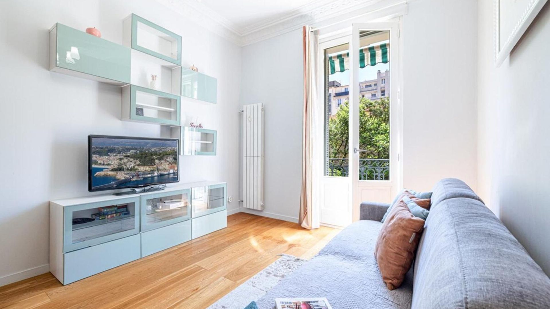 Joffre 49-d - Charming 2 Bedroom - Carré D'or Appartement