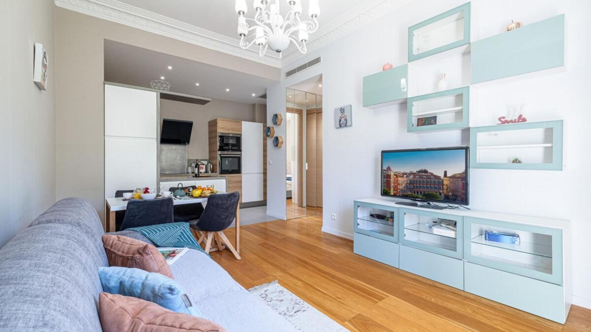 Appartement Joffre 49-d - Charming 2 Bedroom - Carré D'or *