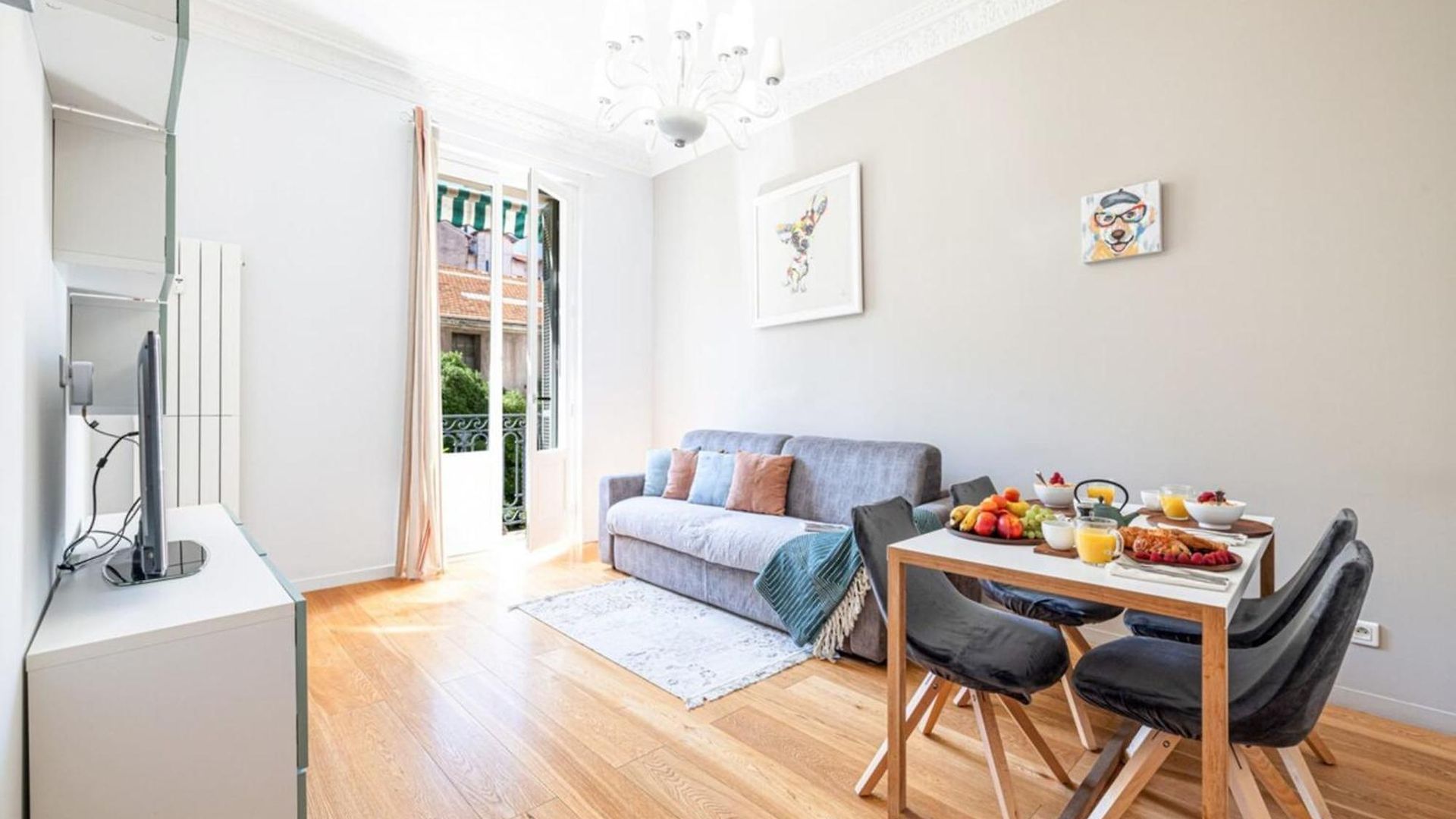 Joffre 49-d - Charming 2 Bedroom - Carré D'or Appartement