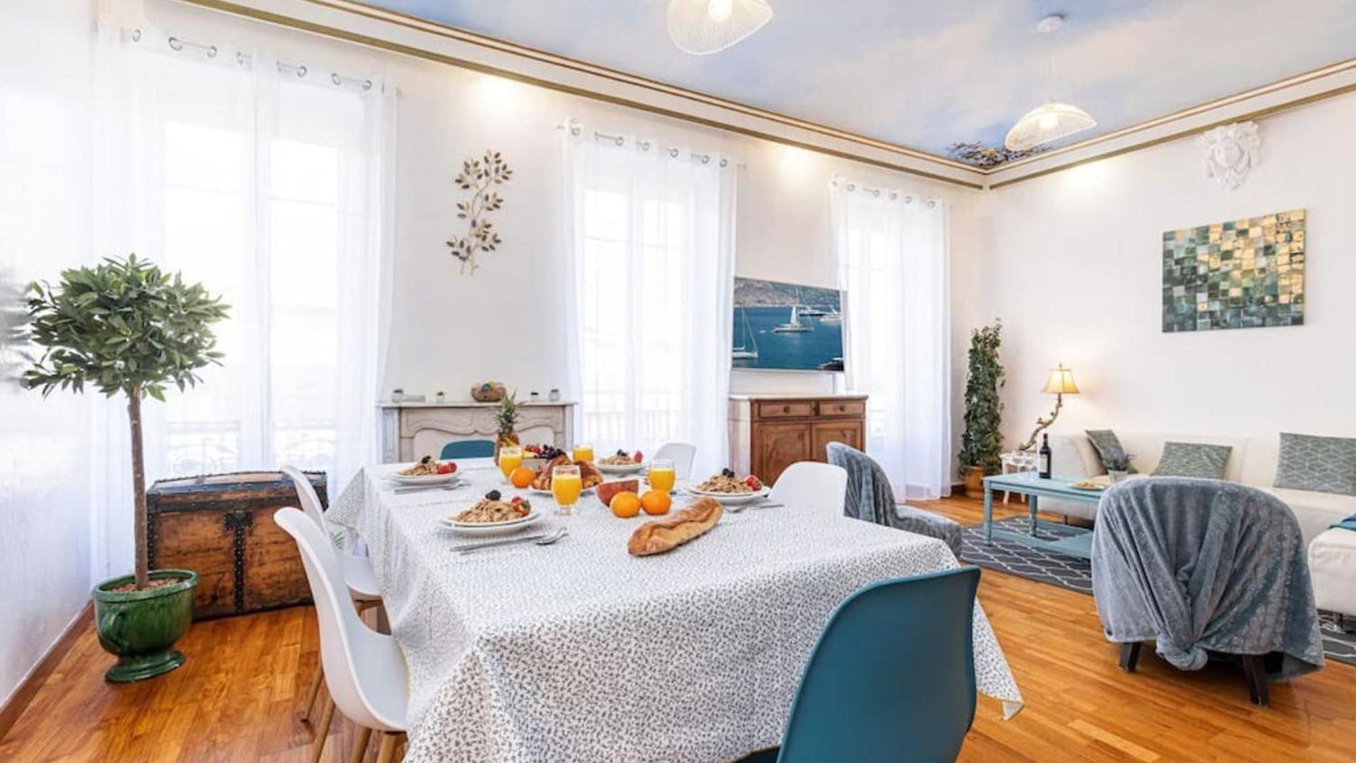 Apartment Risso - Comfortable 3 Bedrooms With Balcony