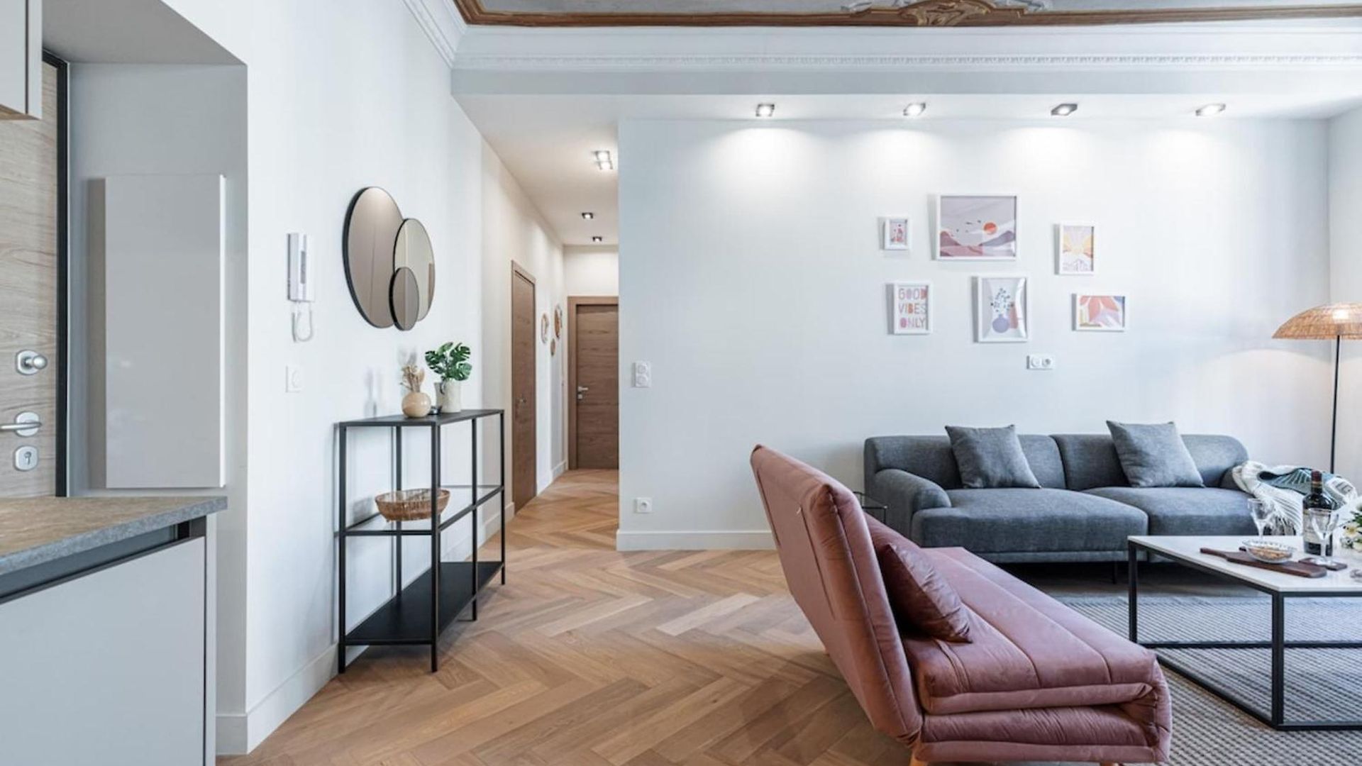 Apartment My Casa - Philibert - Traditional With Historical Fresc *