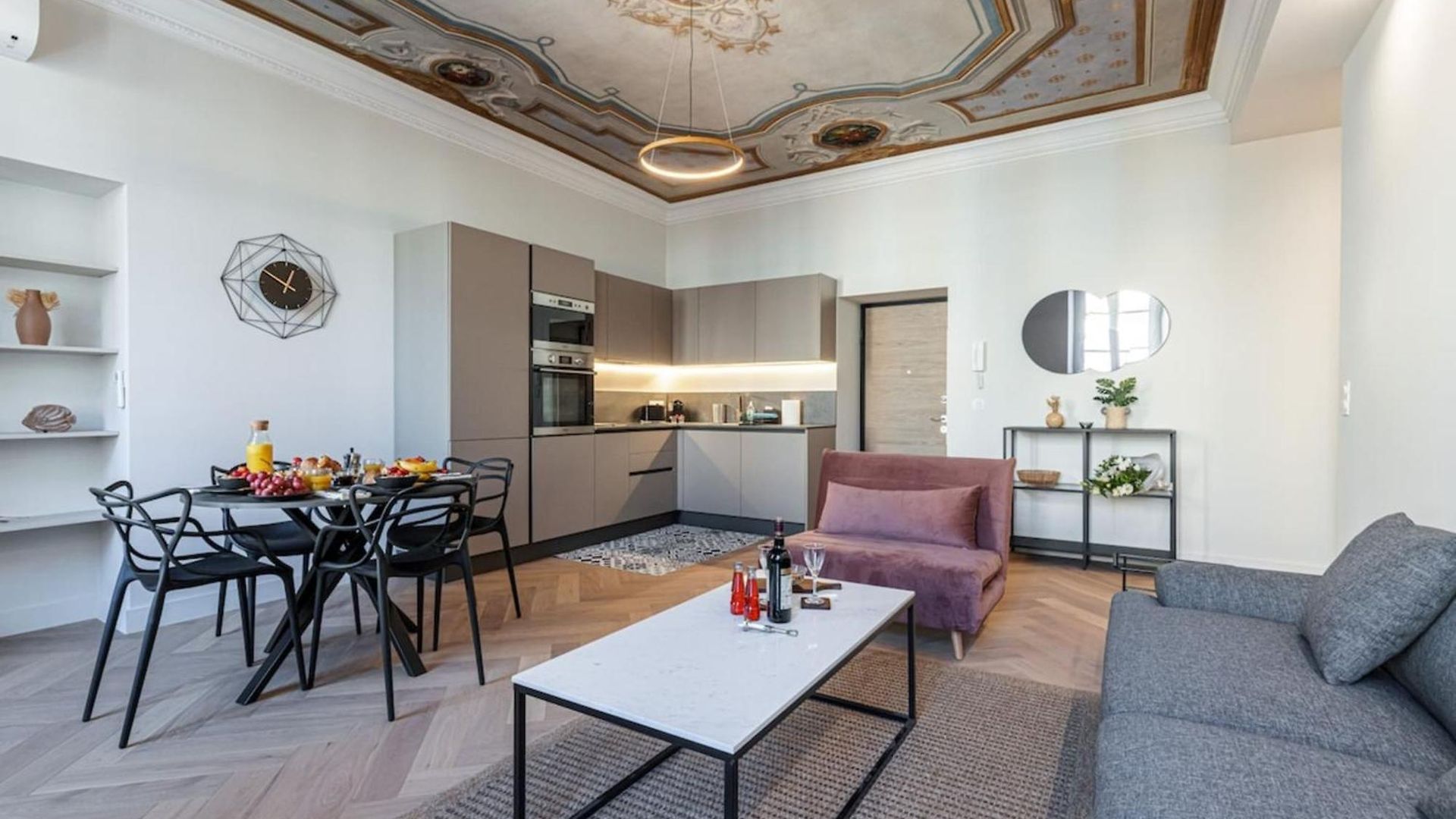 My Casa - Philibert - Traditional With Historical Fresc Apartment