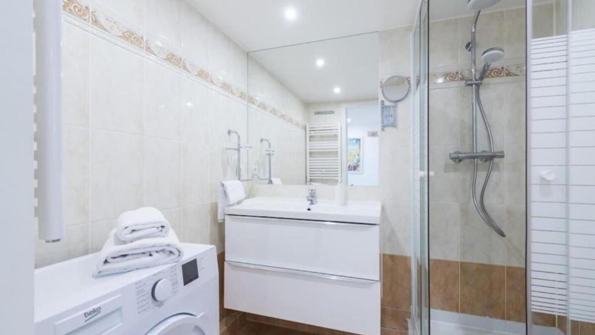 My Casa - Deloye - Spacious Quiet W Ac Near Old Town Appartement