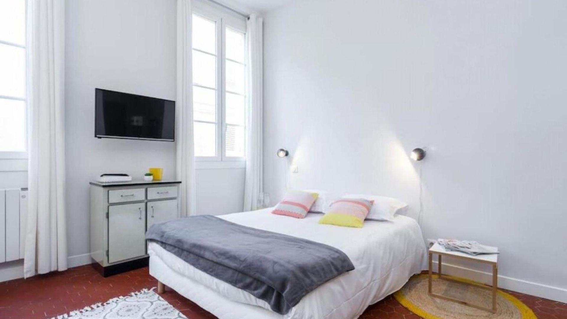 My Casa - Droite - Bright In The Old Town Nice