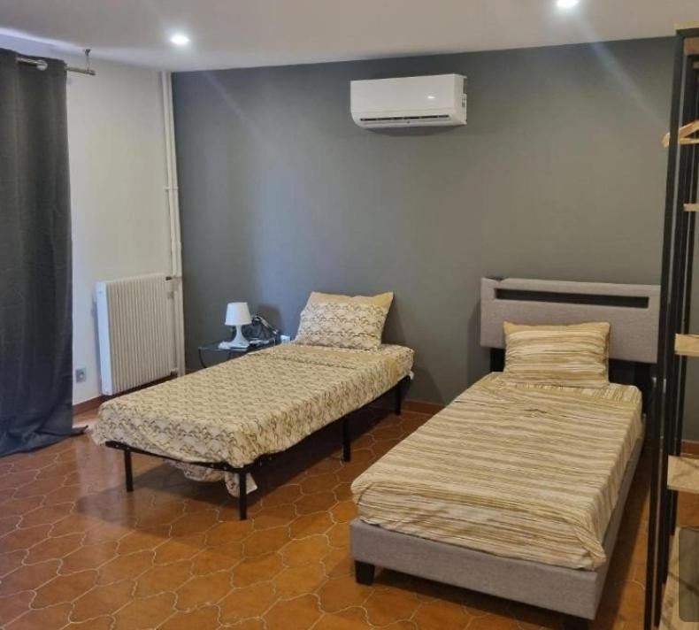 F3 ,appartement Climatisé Neuf, Magnifique Vue Sur Et Aéroport, Proche Tram Et Gare Sncf 1 Min,aéroport 3 Minutes, 3 Rooms, New Ac Apartment, Magnificent Sea&airport Views, Close To Tram&sncf Train Station 1 Min, Airport 3 Min Appartement