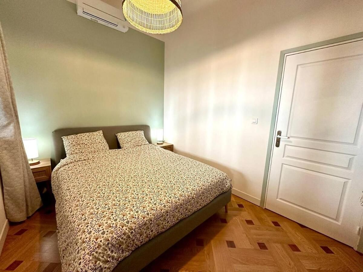 Wonderful And Garden Heart Of Apartment Nice