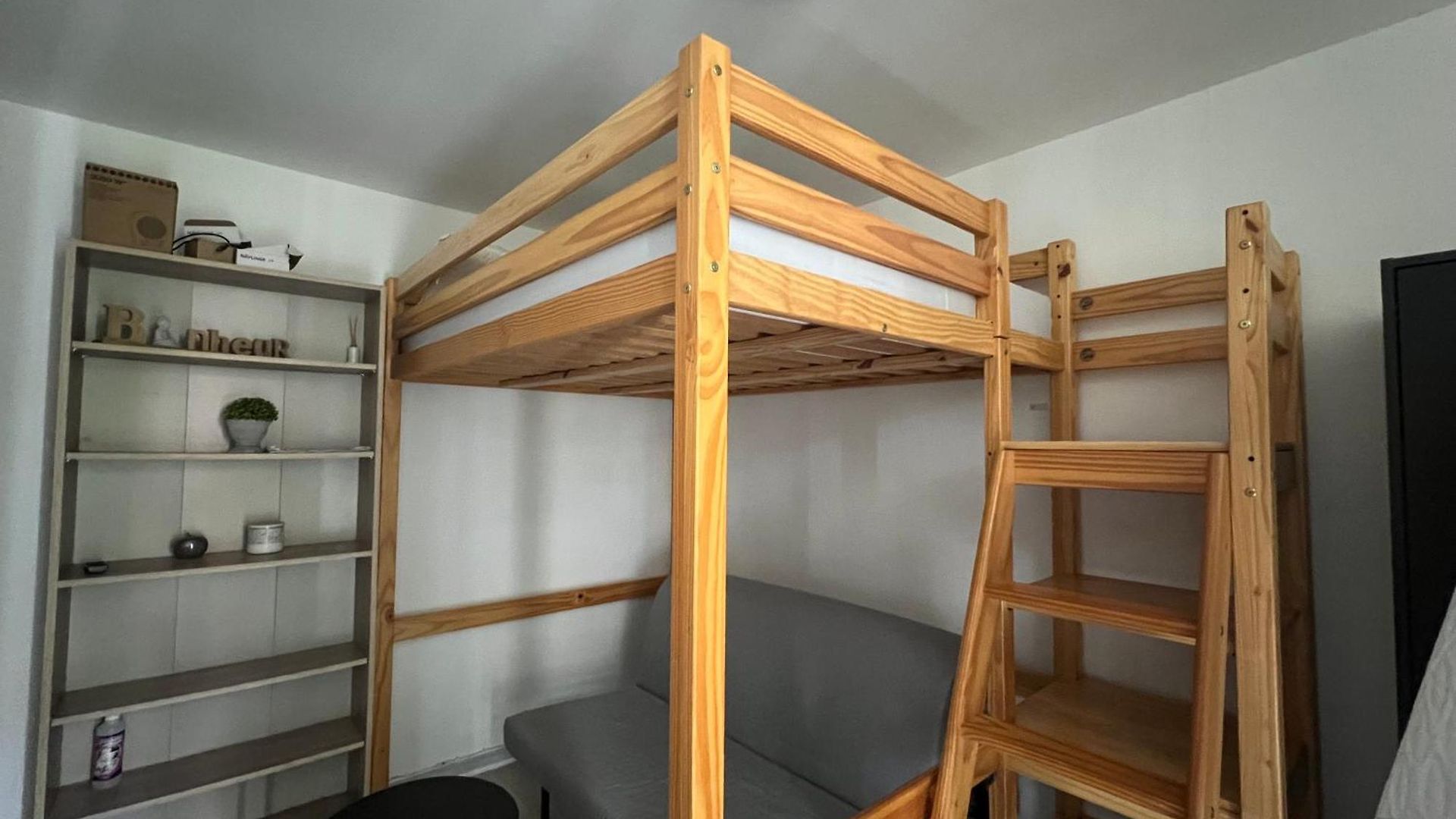Equipe Apartment *