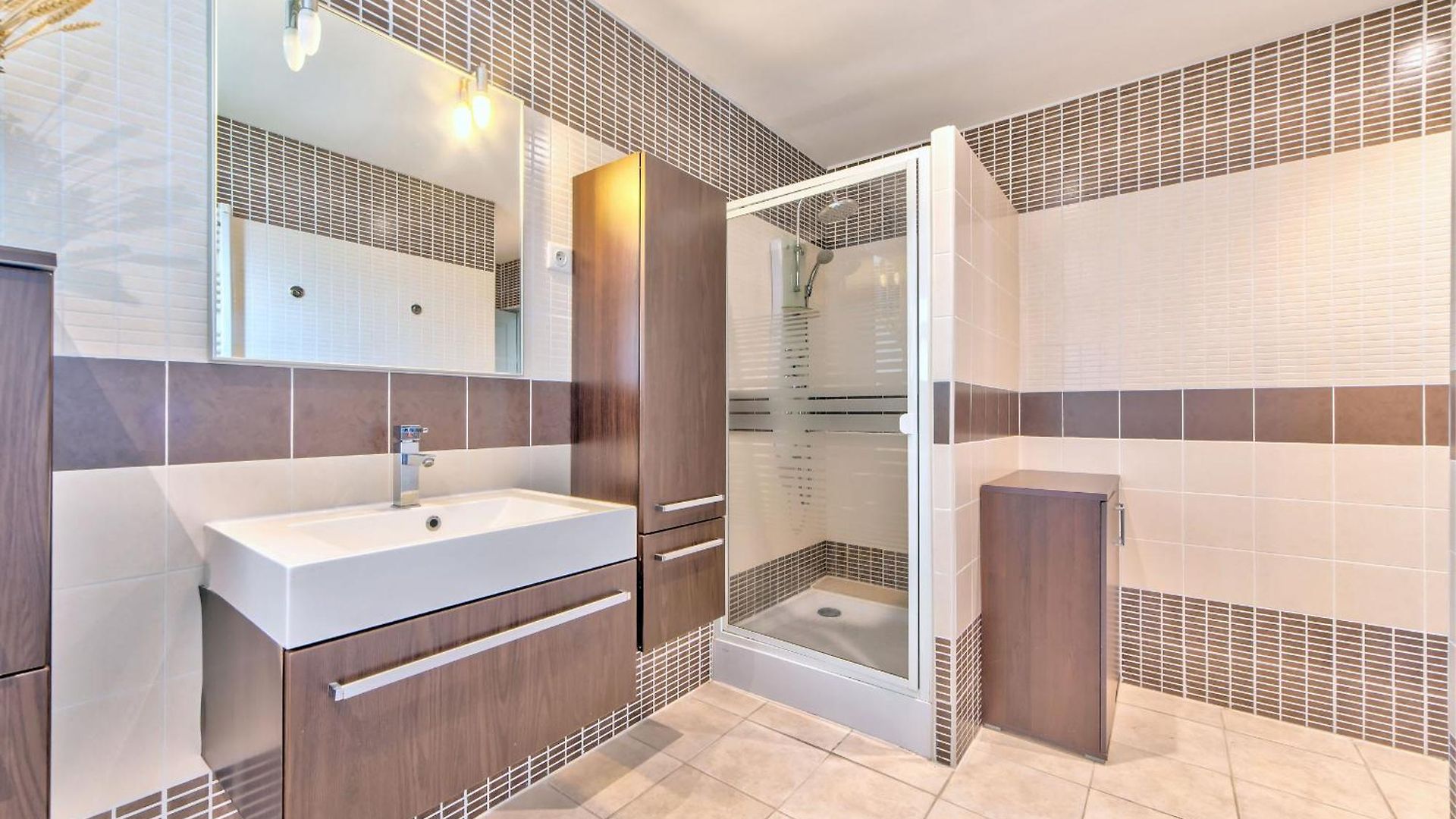 Nidazur Vi4413 By Riviera Homes * Nice