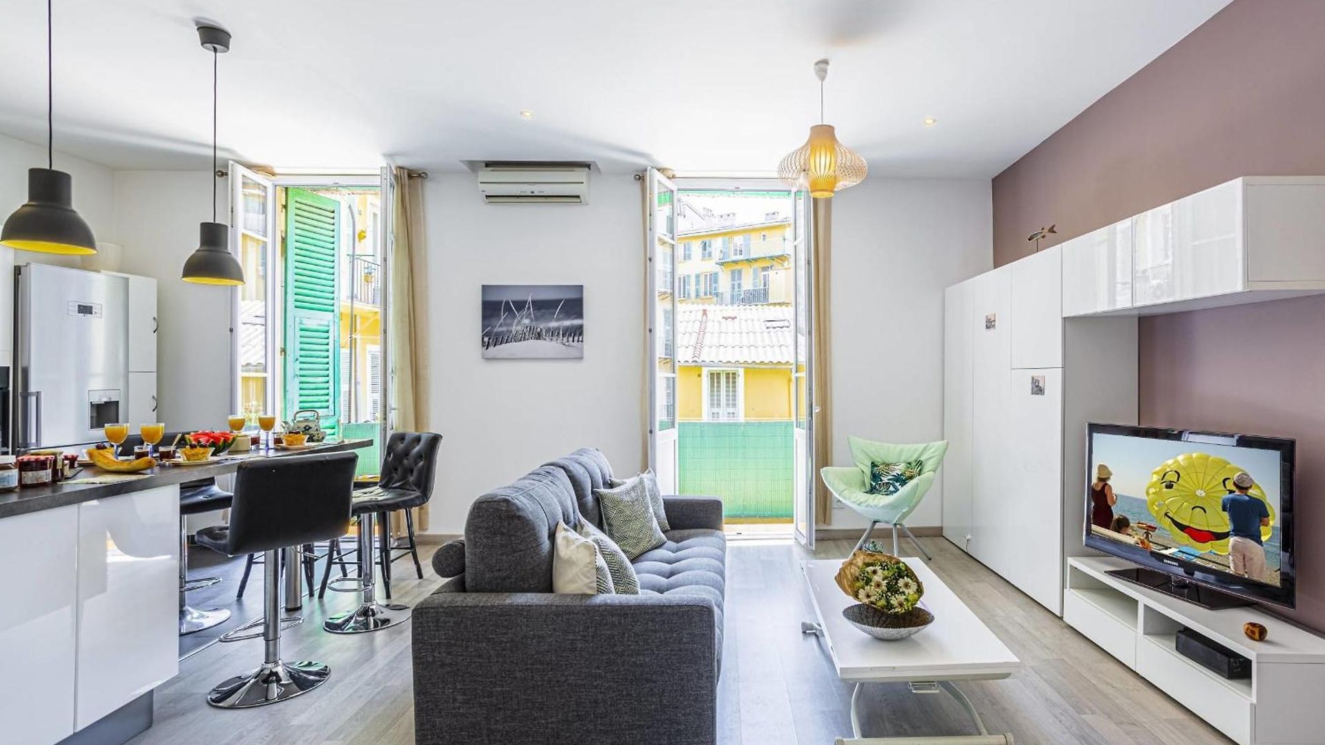 Appartement My Casa - Guisol - Typical 3 Bedroom Ac Near Port