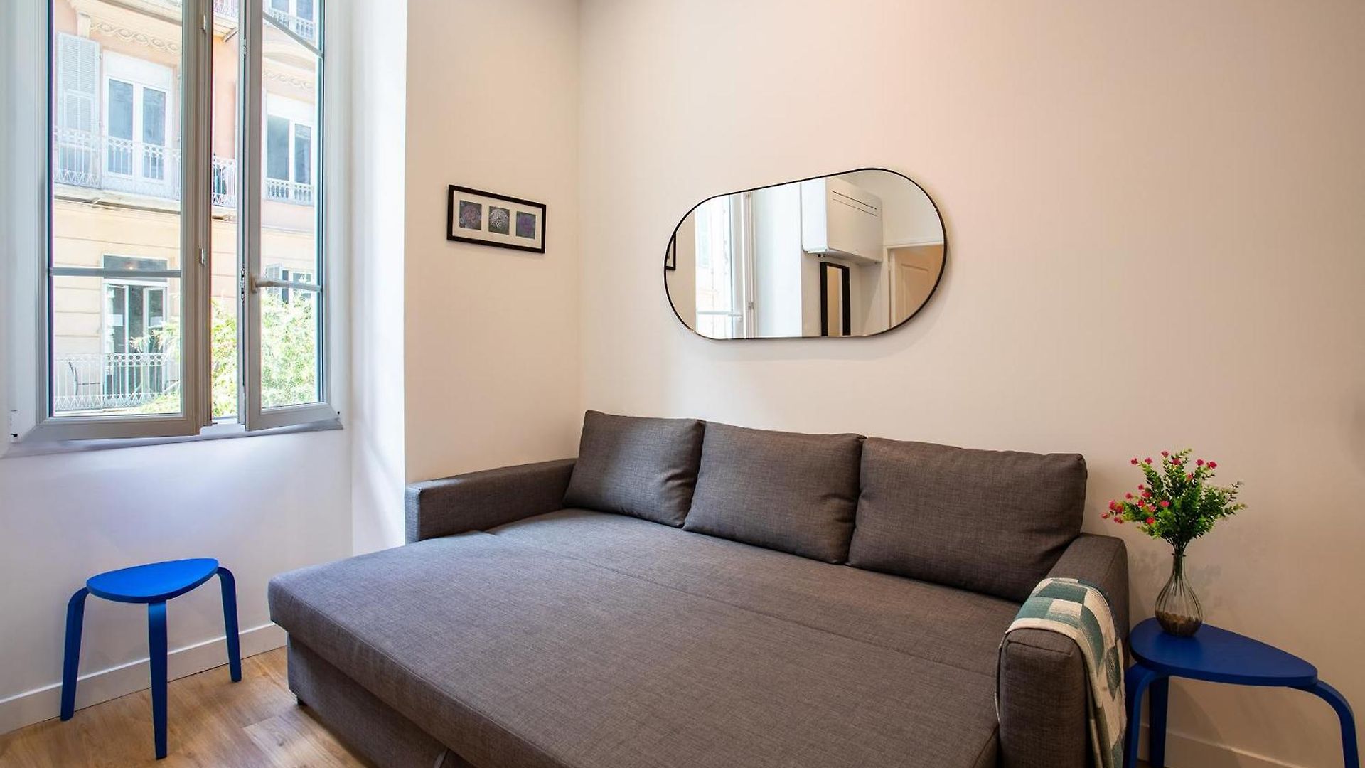 Apartment Iconic Ap4460 By Riviera Homes *