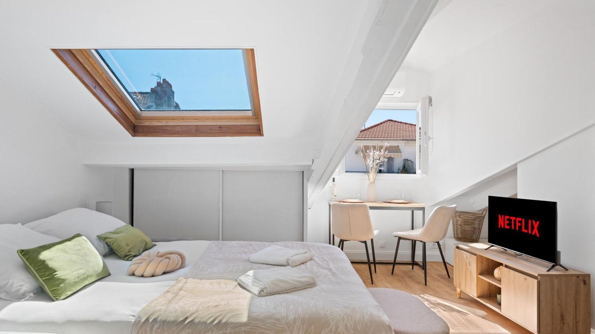 Charme & Soleil Au Dernier Etage Liberation Apartment