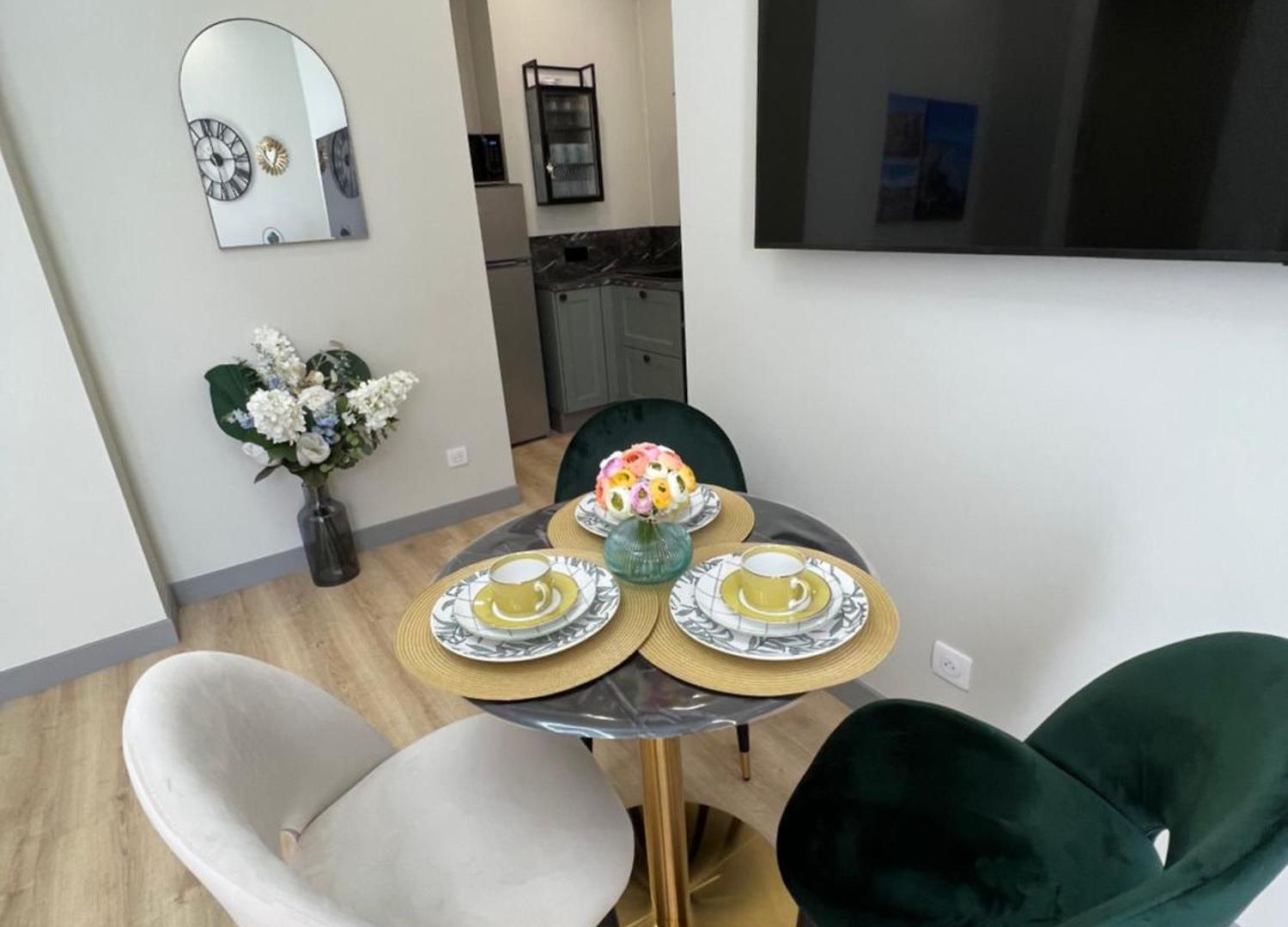 Amour-35 Appartement Nice