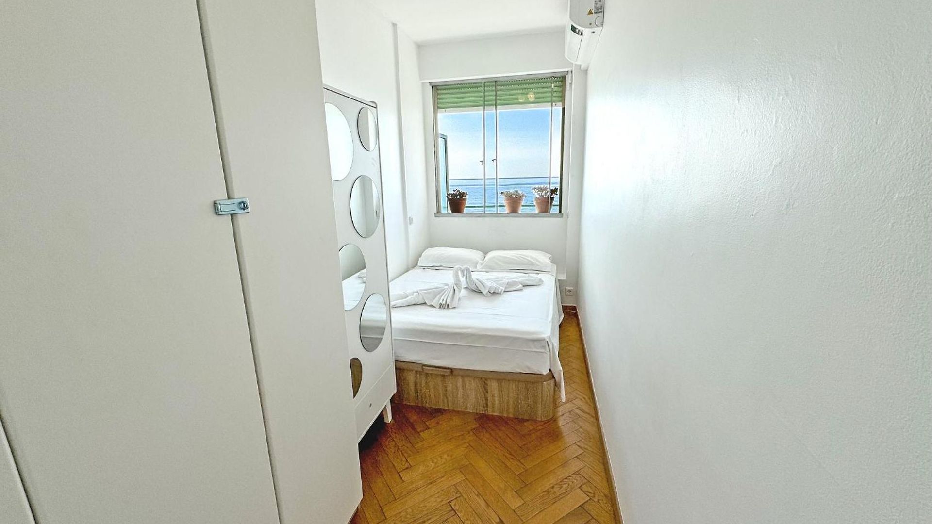 Sea Front Saphir