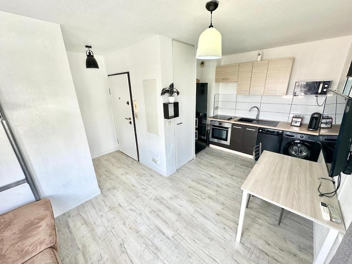 Apartment Avec Climatisation Proche Des Plages *