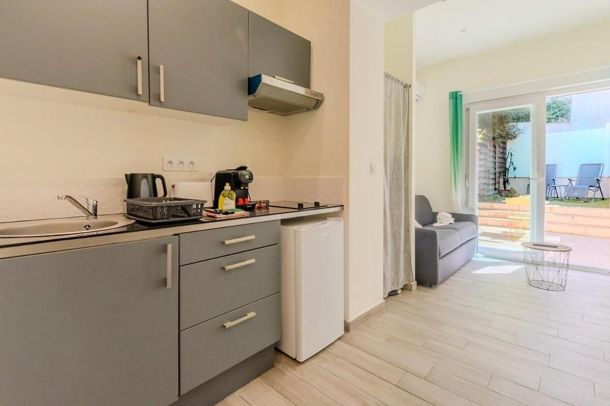 Magnan Avec Jardin Proche Des Plages Appartement