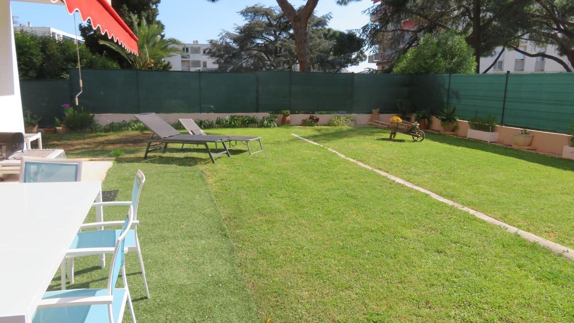 Apartment Superbe Rez De Jardin Dans Au Calme