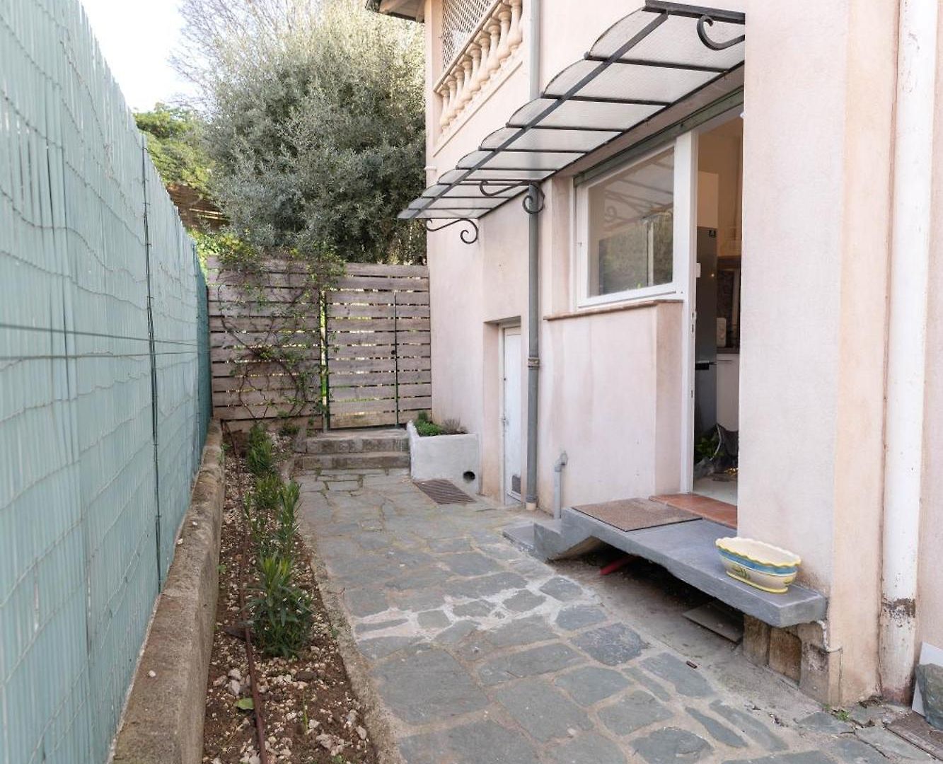 Magnifique Rez De Jardin Port Apartment Nice