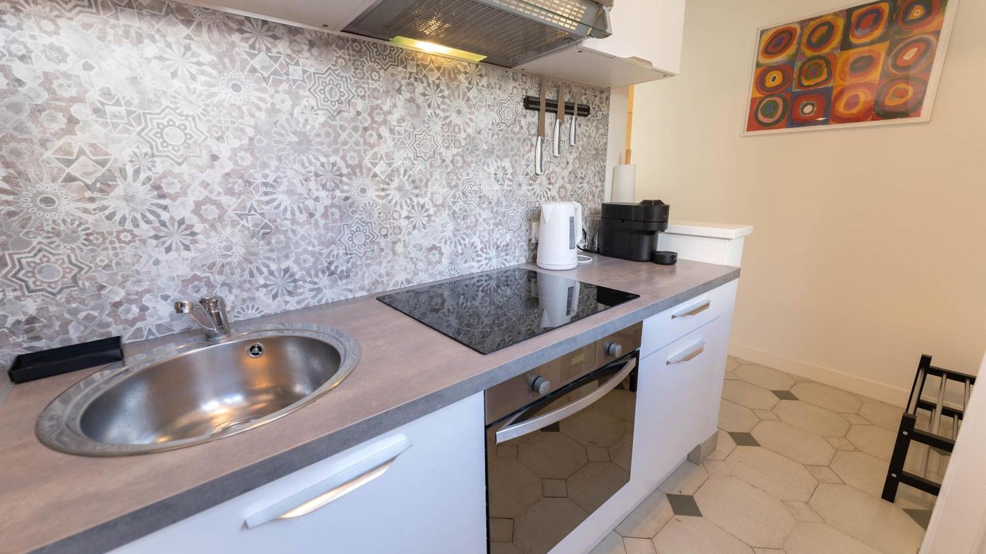 Magnifique Rez De Jardin Port Apartment *