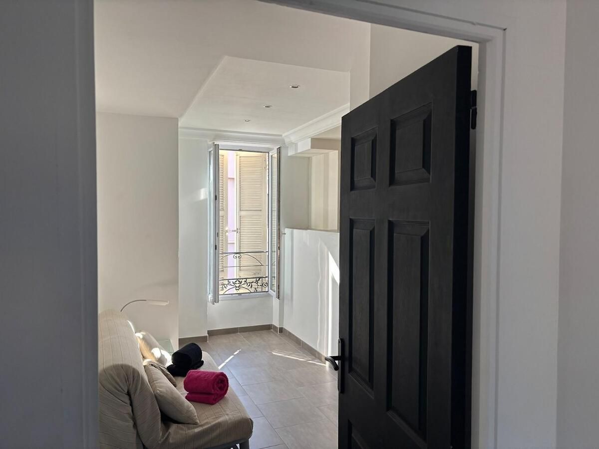 Appartement 3-r Bright, Within 15 Min Walk