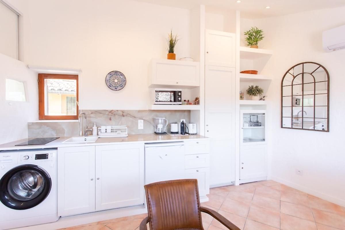 Apartment #5 Staywizus - Eagle Nest 5mins Walk Of The Sea Ac Wifi Old Town *