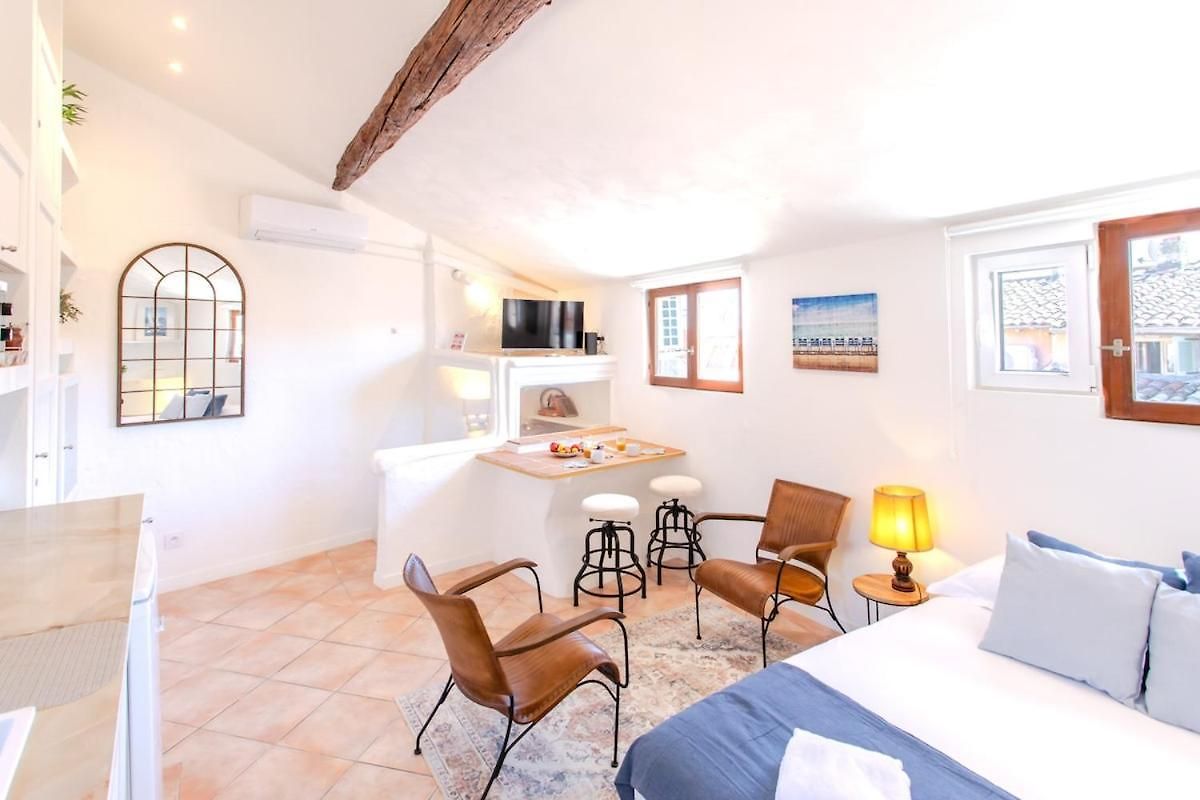 #5 Staywizus - Eagle Nest 5mins Walk Of The Sea Ac Wifi Old Town Apartment