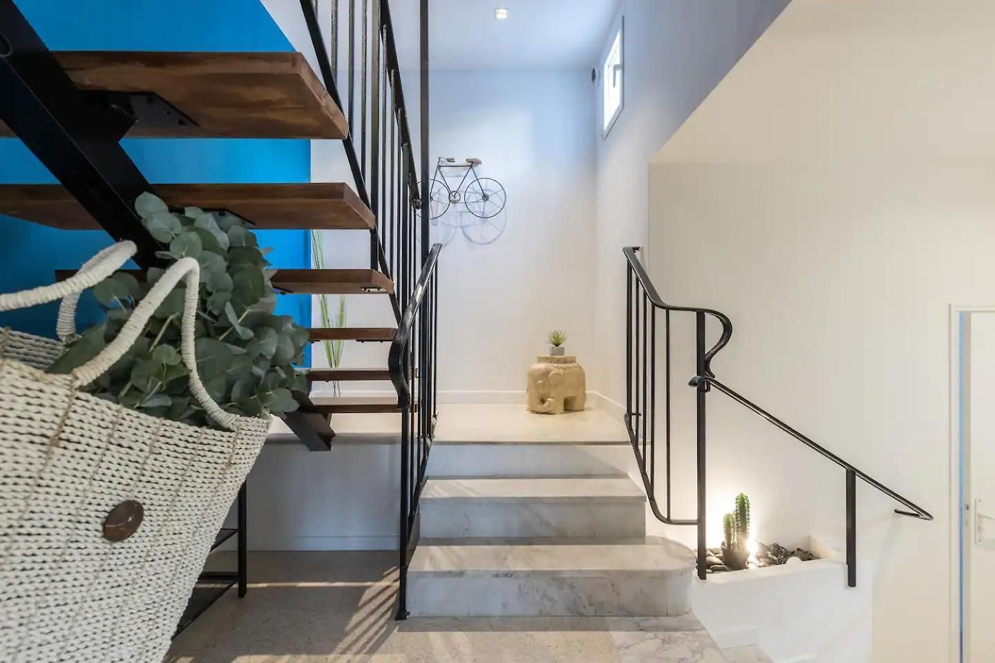 Extra Spacious 5 Min Walk To Sea & Tram * Nice