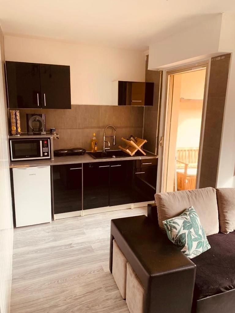 Fully-equipped 2-bedroom Appartement *
