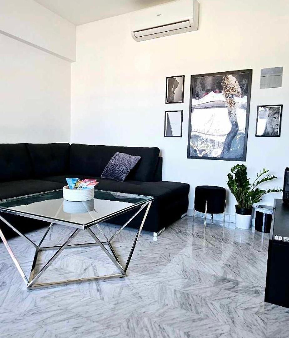 Floor With Sea View, Clim And Veranda Nice
