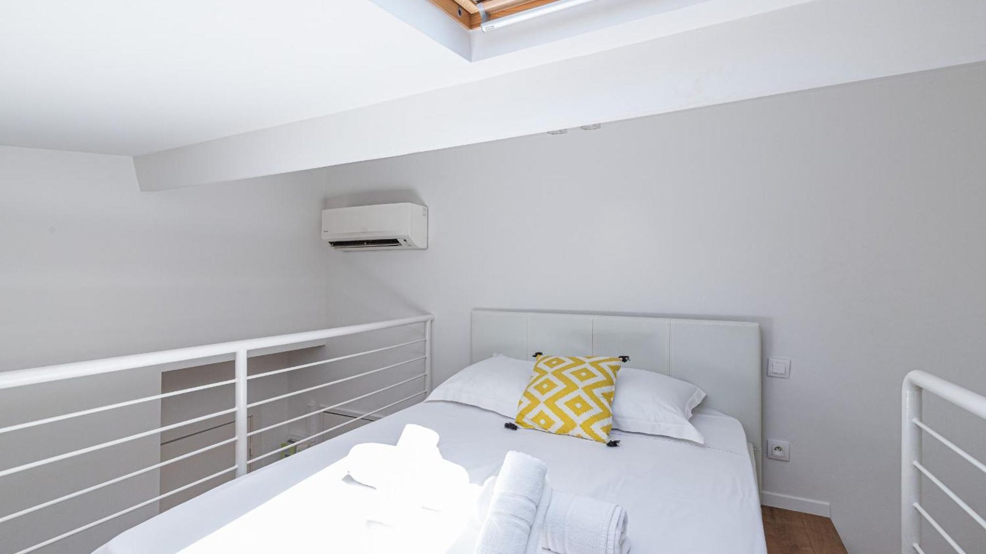 33 Gambetta - 2 Pieces Mezzanine * Nice