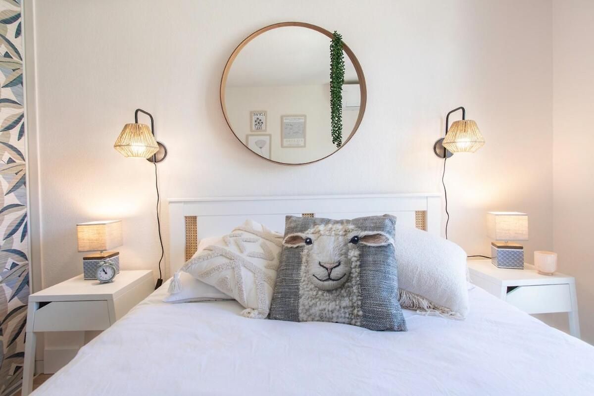 Appartement #46 Staywizus - Terrace Ac 4mins Walk Sea Tram T2 Airport Port