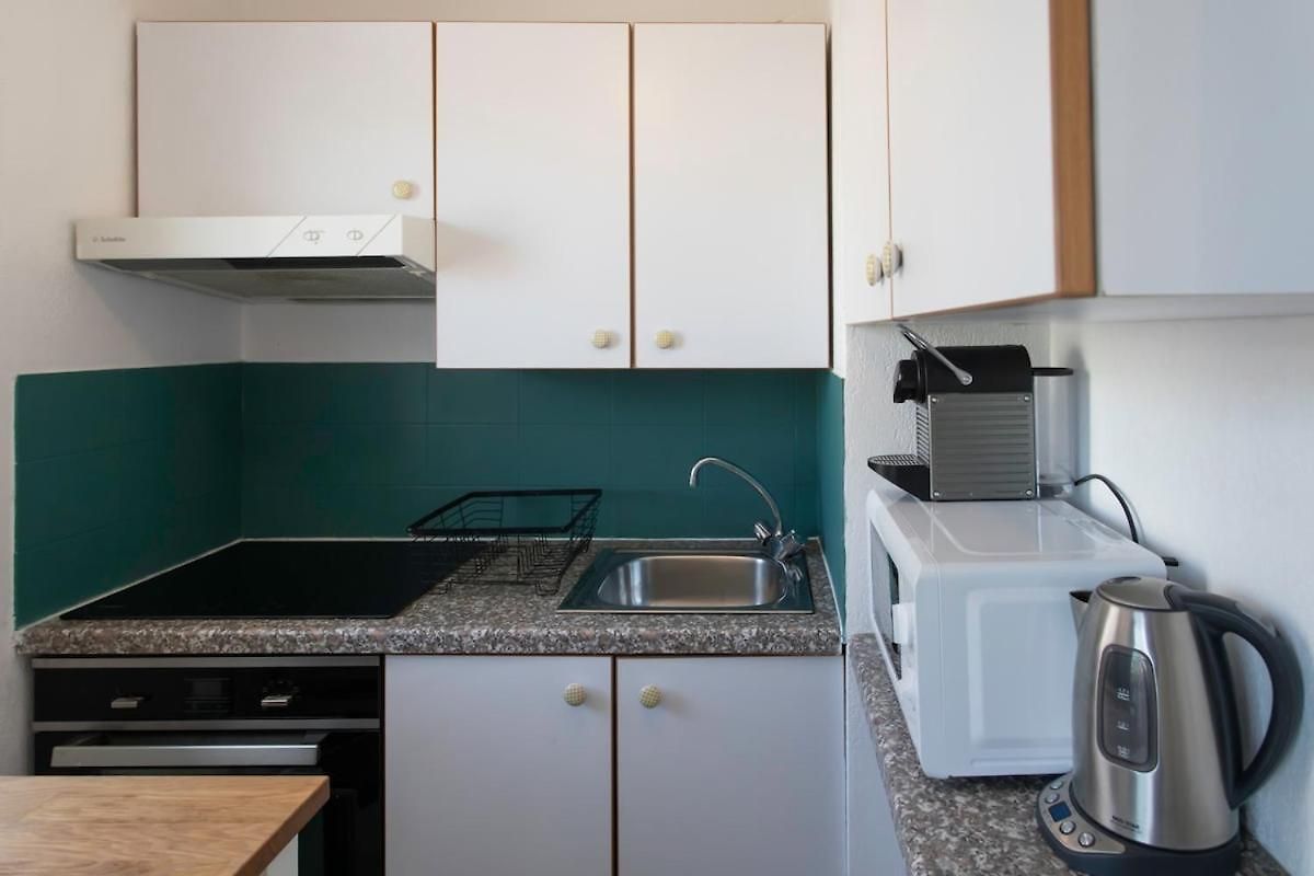 #46 Staywizus - Terrace Ac 4mins Walk Sea Tram T2 Airport Port *
