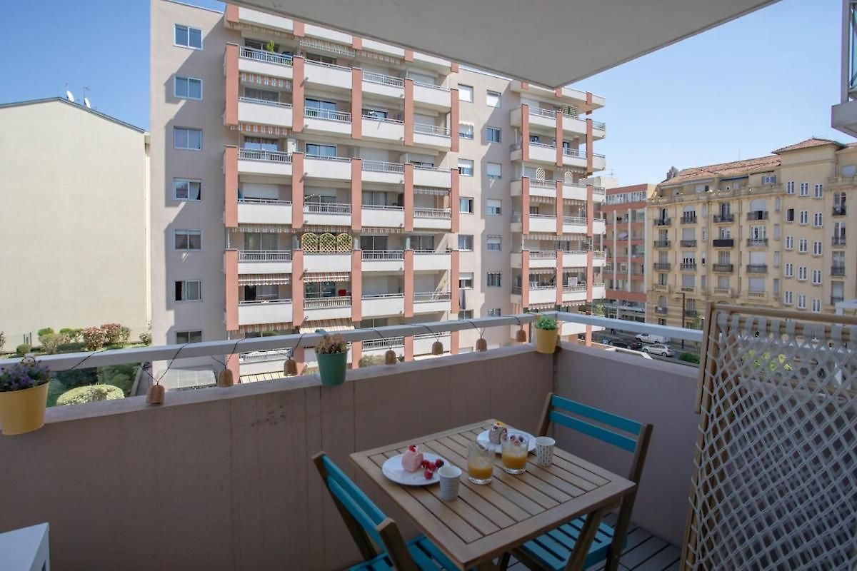 #46 Staywizus - Terrace Ac 4mins Walk Sea Tram T2 Airport Port