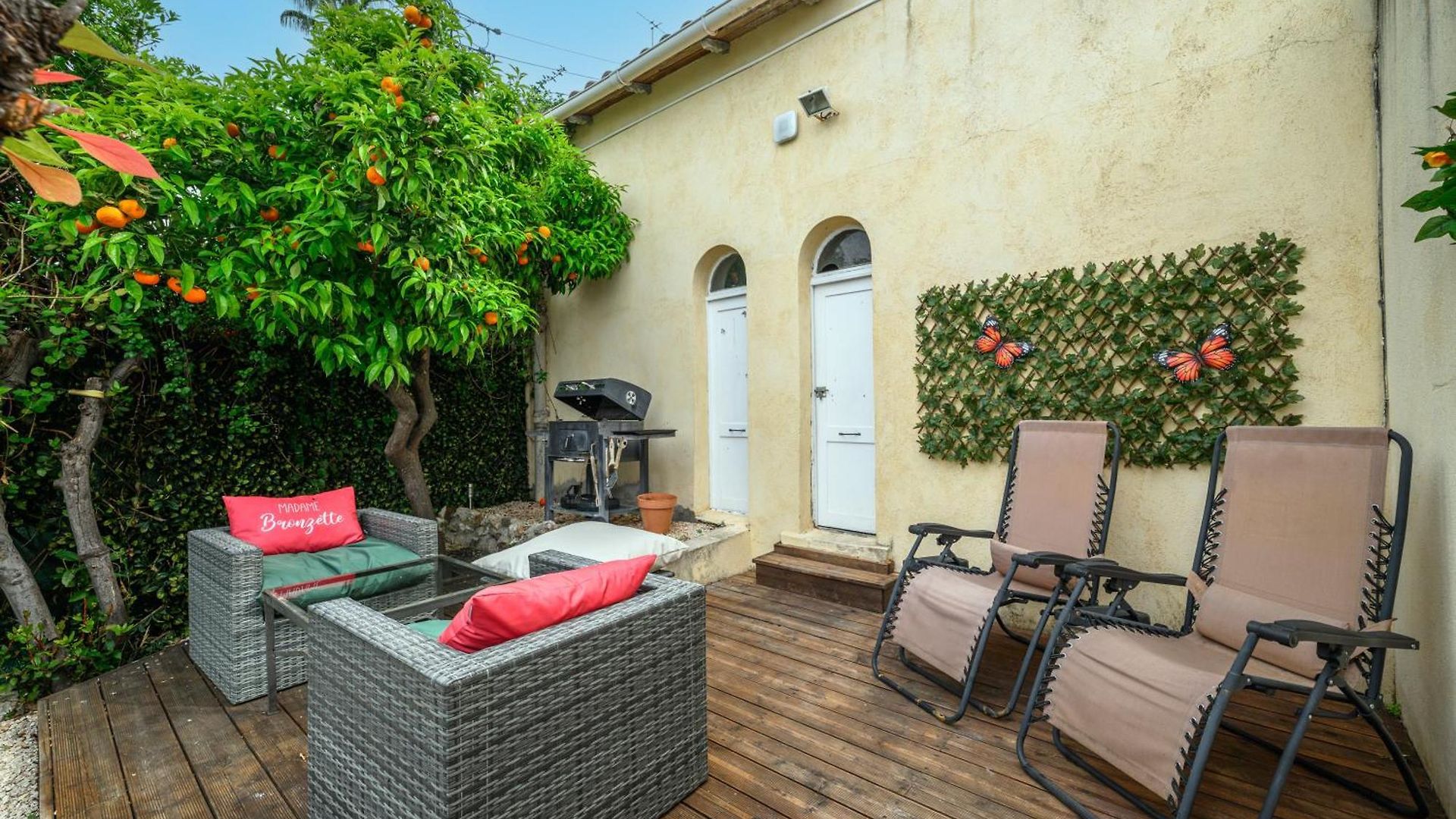Nissarda, Maison Nicoise Avec Vue Mer, Parking, A 5 Minutes Du Port Holiday home