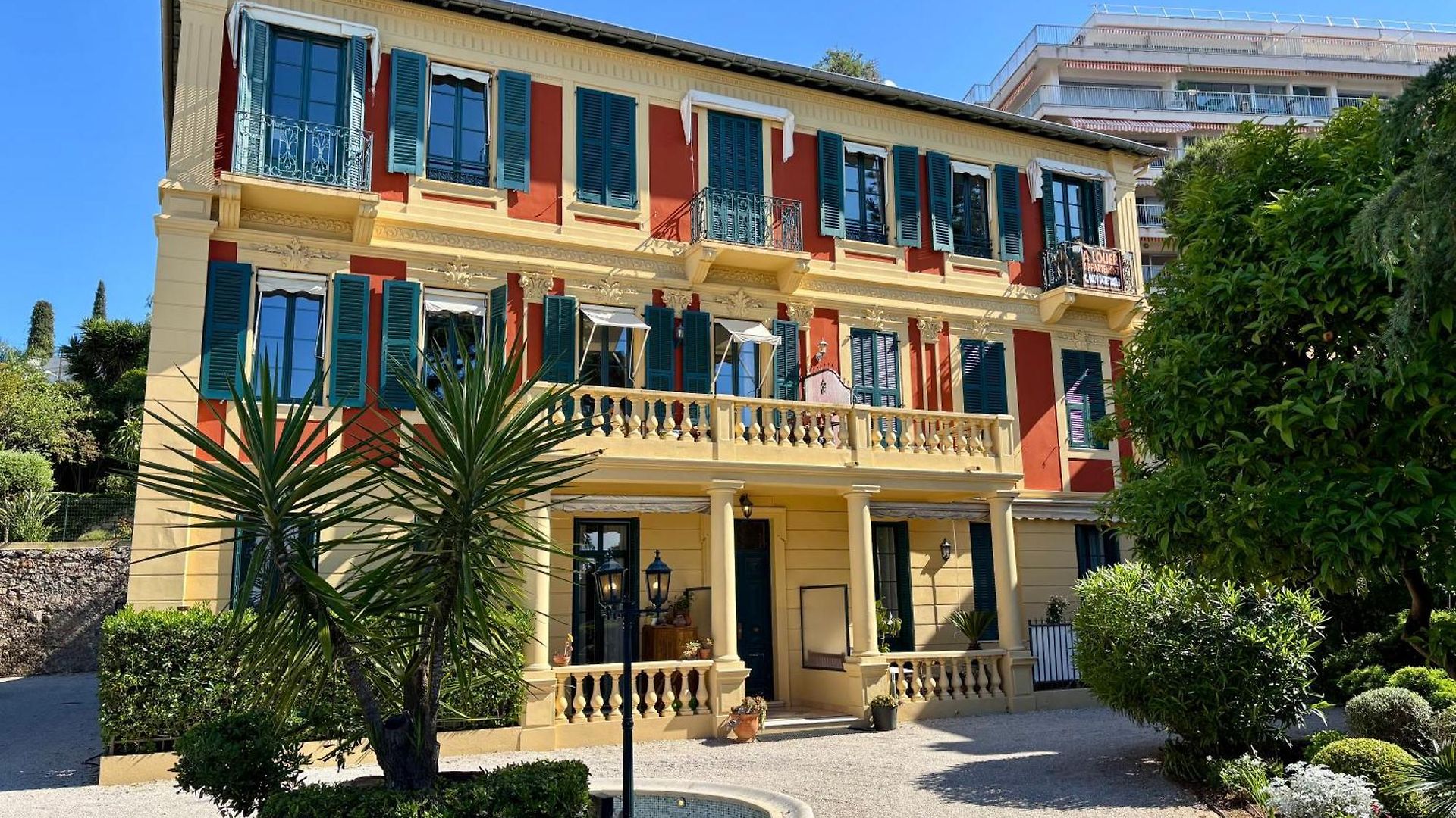 Elegant Apartment, Cap De