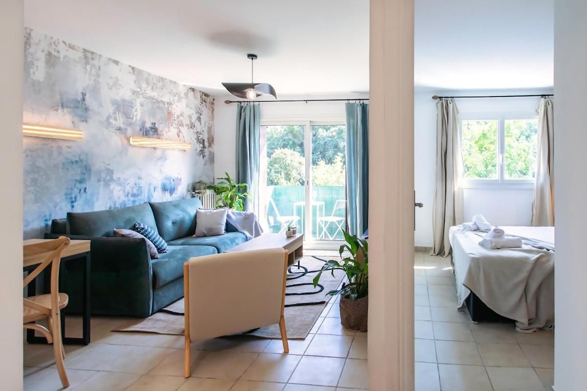 S1 Staywizus - 2p Bornala Sea View Balcony & Ac Nice