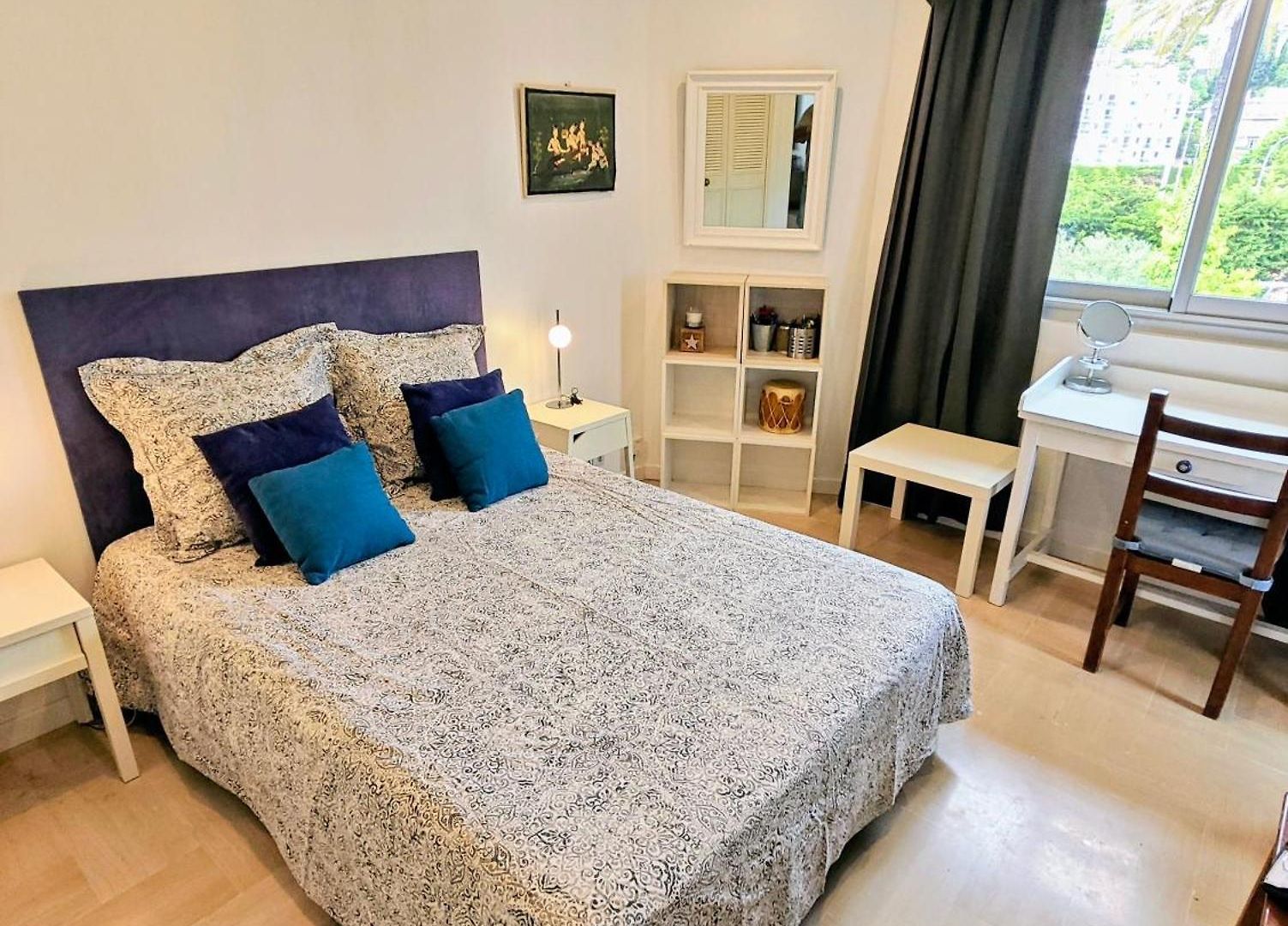 3p 72m2 Climatisé Vue Exceptionnelle Cathédrale St Nicolas Et Appartement *