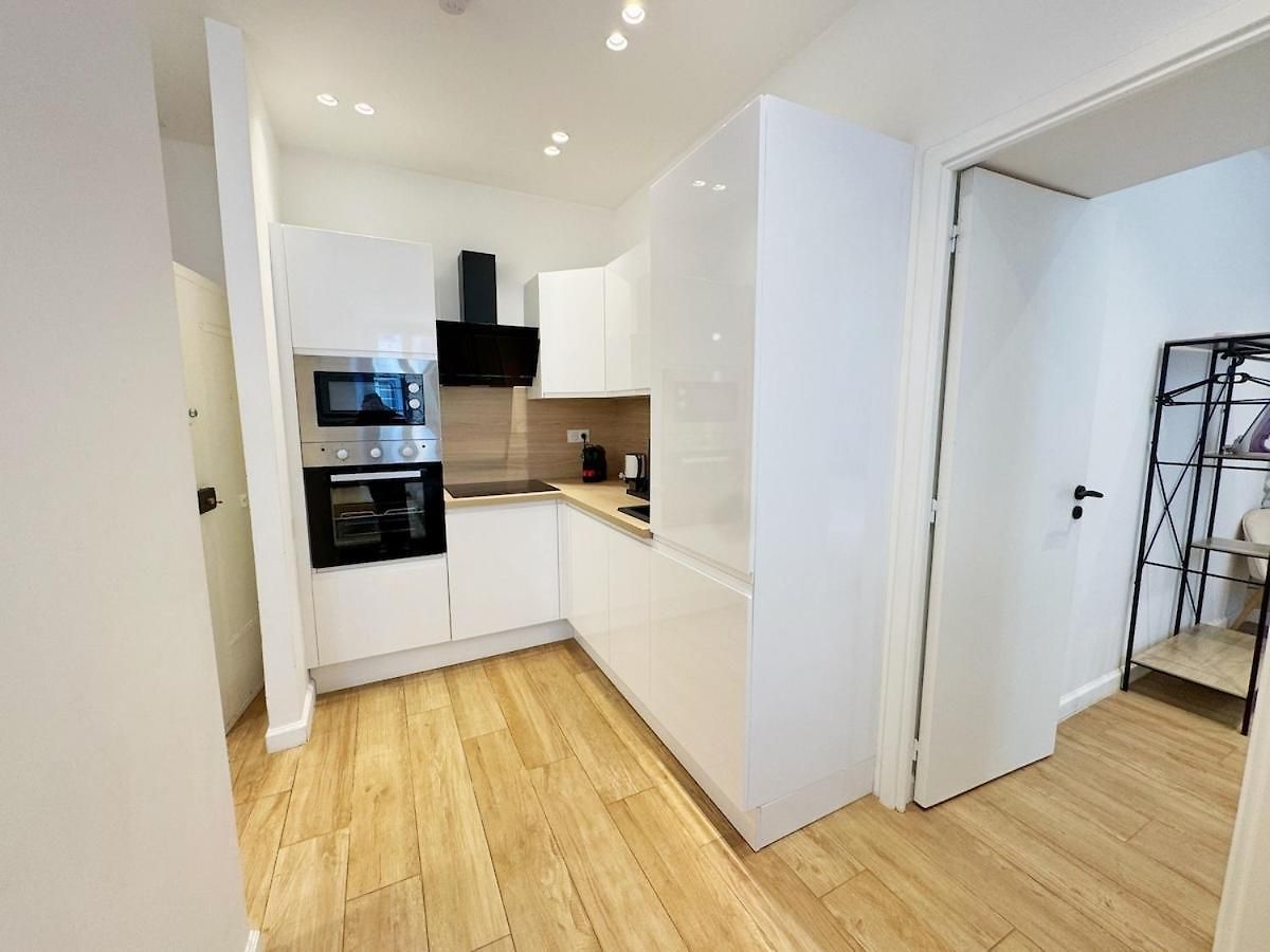 Appartement Rf104 - 3p à Près Du Port Nice