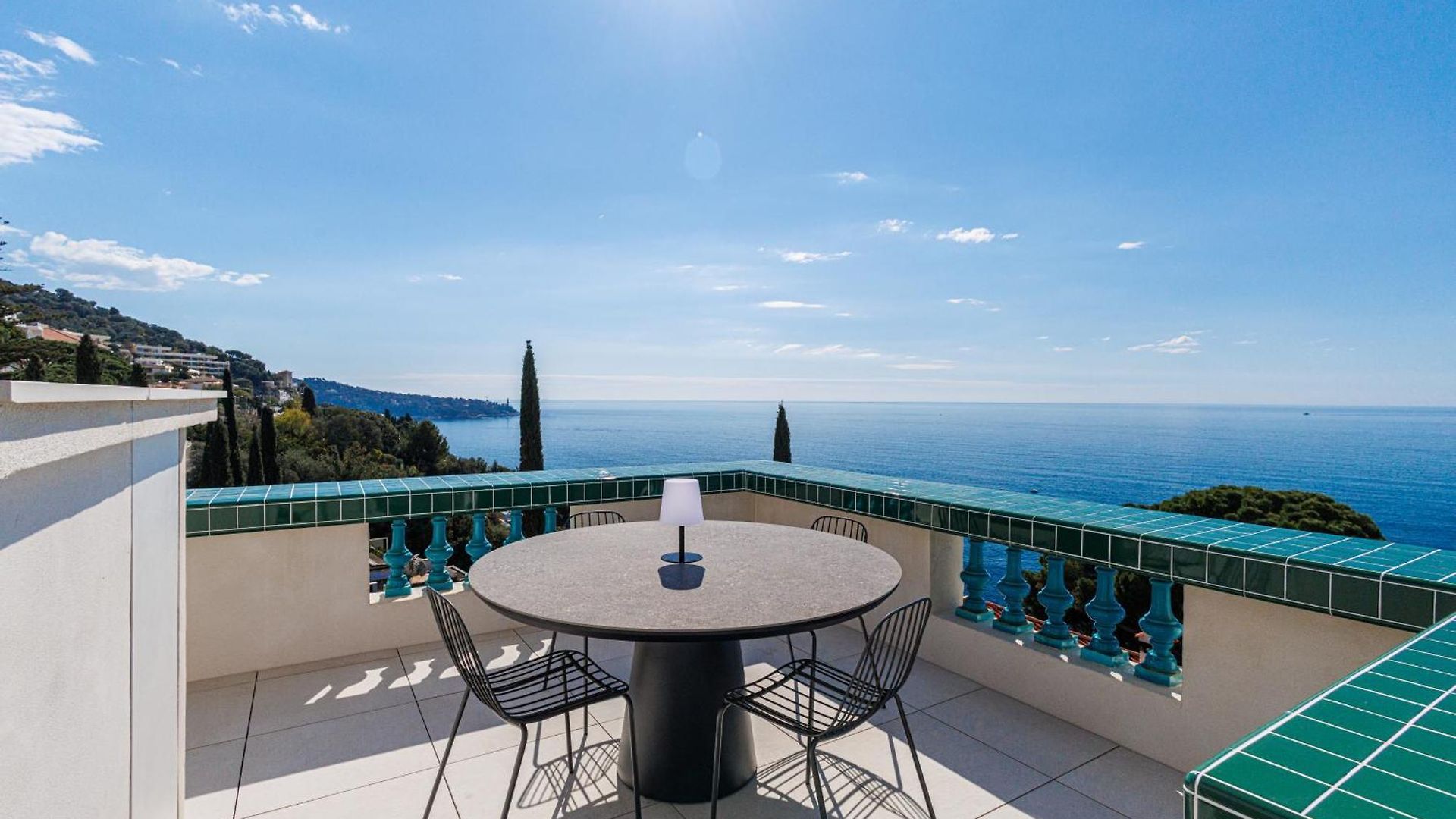 New - Sea View - Splendid