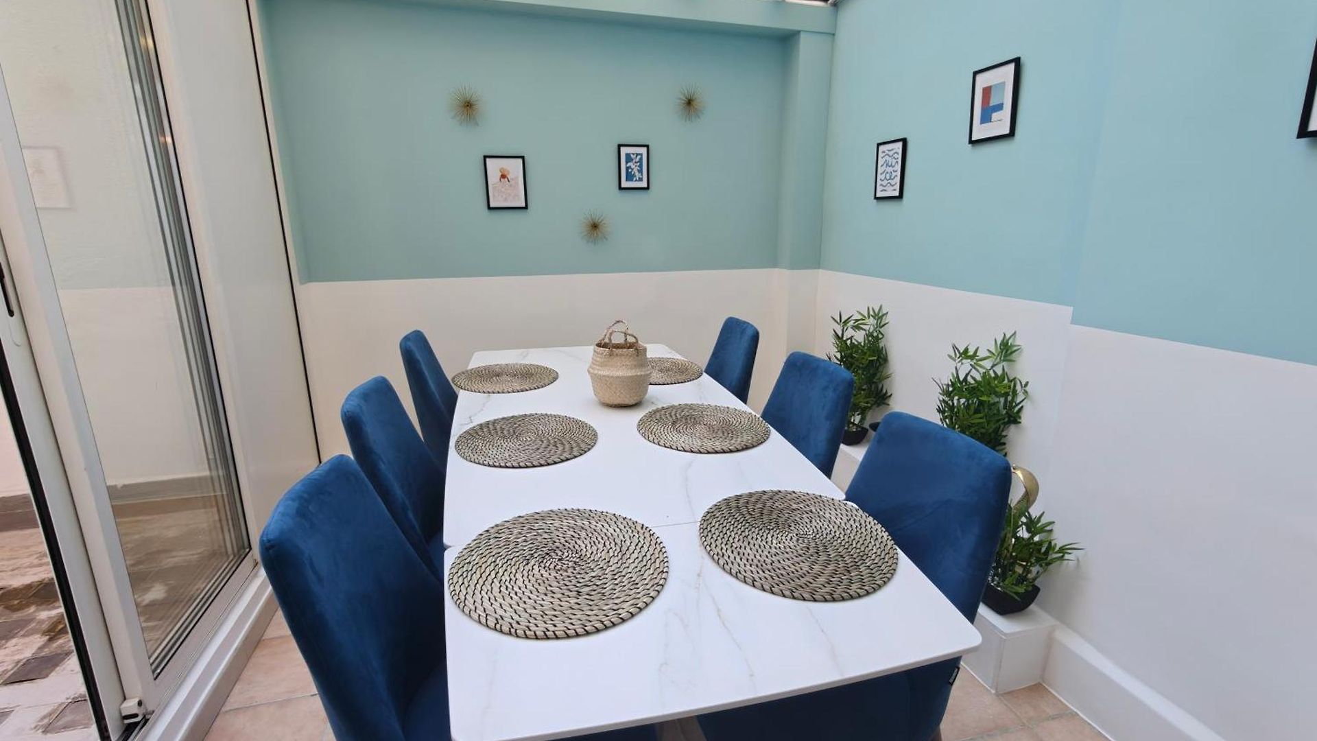 Spacious New Near Promenade Up To 6 With Ac Apartment
